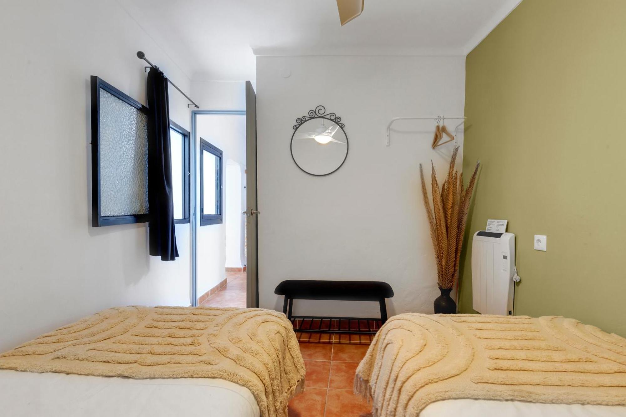 Casa De La Montana Apartments Sayalonga エクステリア 写真