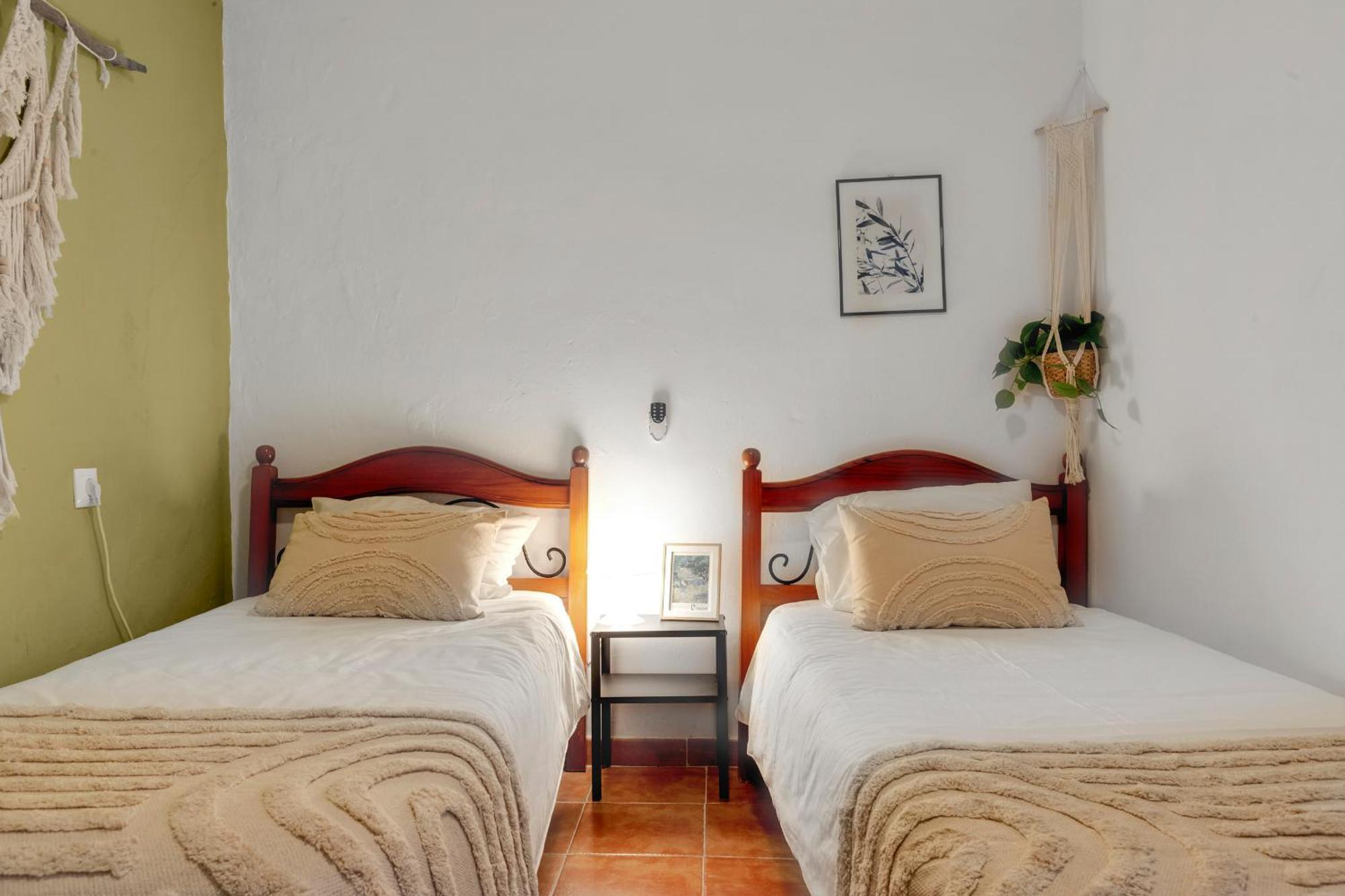 Casa De La Montana Apartments Sayalonga エクステリア 写真