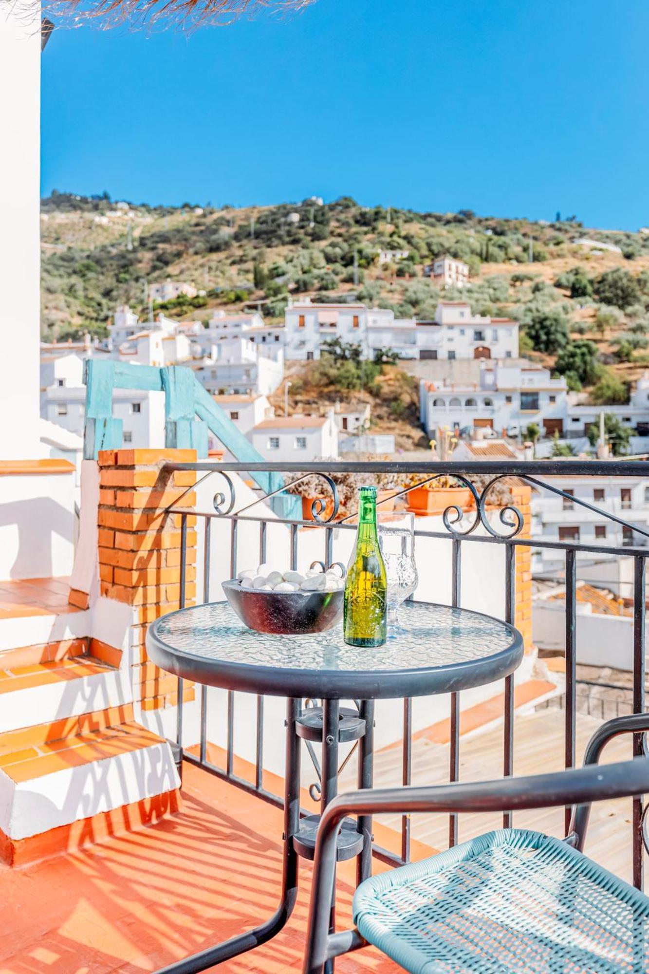 Casa De La Montana Apartments Sayalonga エクステリア 写真